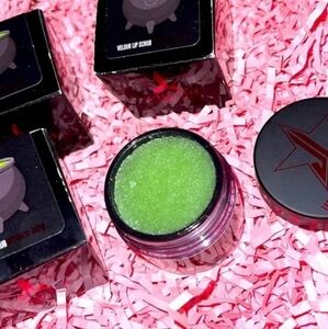 HP🎉🆕 Jeffree Star, Velour Lip Scrub in Witches’ Brew, 1 oz./30 g ~ BNIB